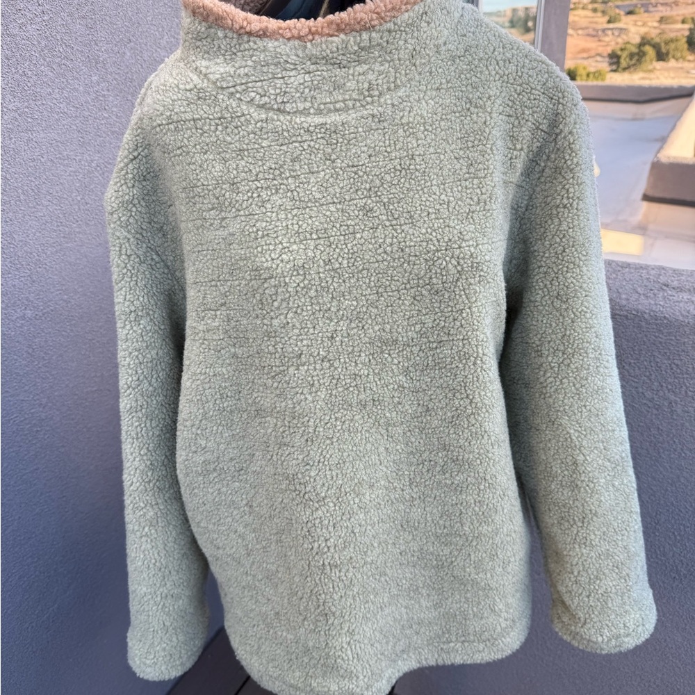 Winter Silks Sherpa Fleece Pullover – Size Large – Silk Trim – Gently Used